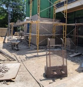 stone wall contractor