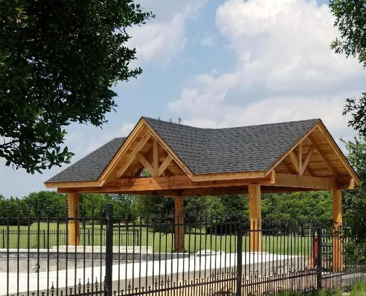 Emerson Turf Outdoor Living 7 - Emerson Pro Services pergolla installation