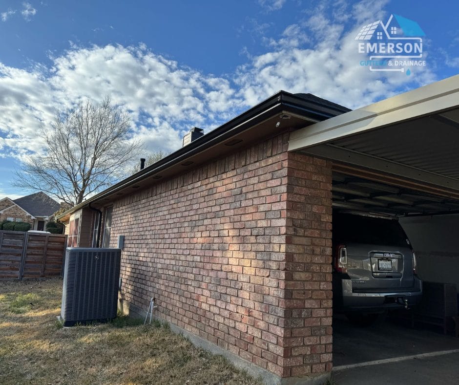 Choosing a Local Gutter Cleaning Company in Fort Worth